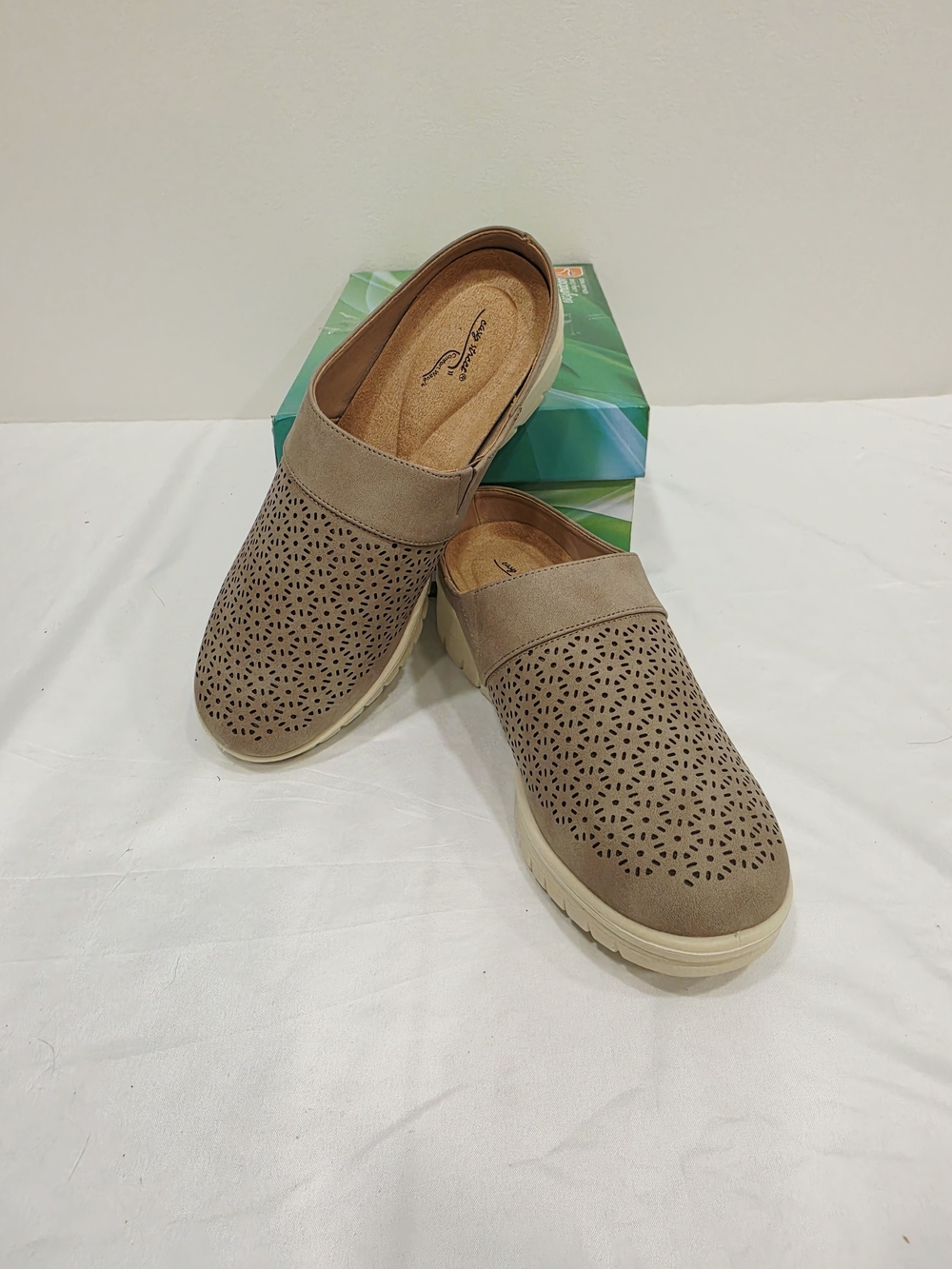 easy street Natural Aretha Laser-Cut Slip-On Mules Size 9 WW